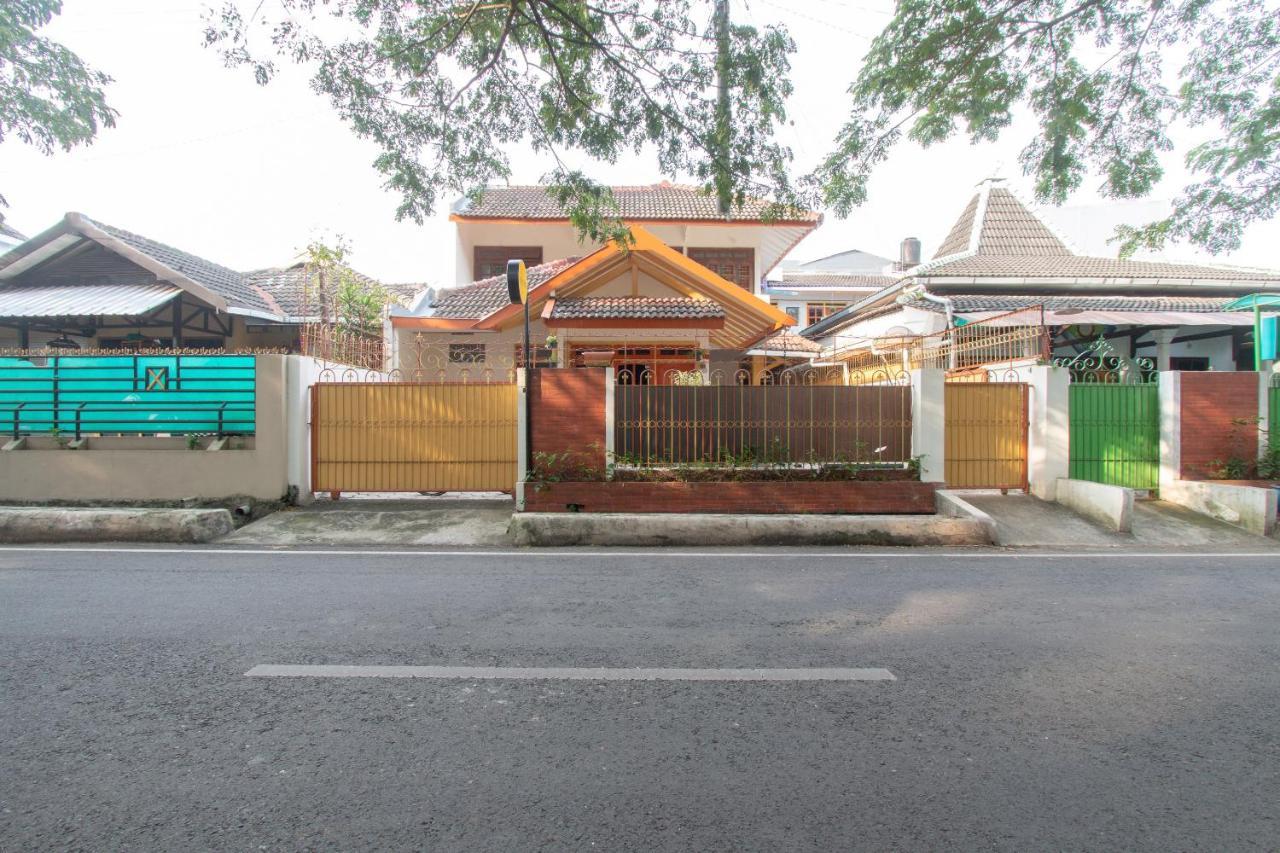 Hotel Spot On 3218 Bee Palm Family Syariah Malang Zewnętrze zdjęcie
