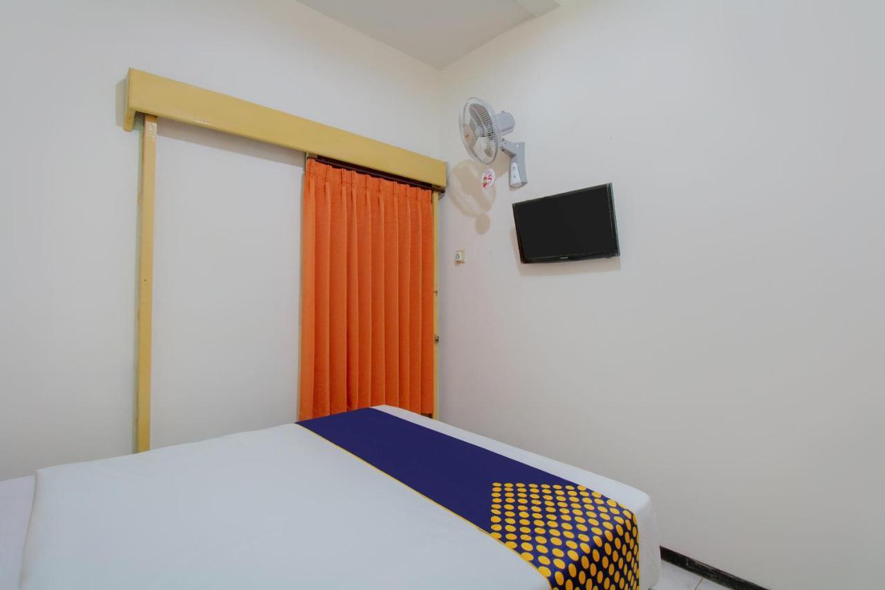 Hotel Spot On 3218 Bee Palm Family Syariah Malang Zewnętrze zdjęcie